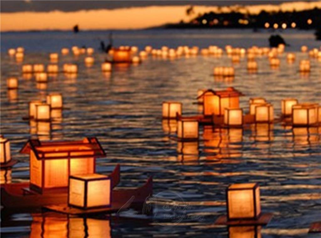 水燈 shuǐdēng water lanterns