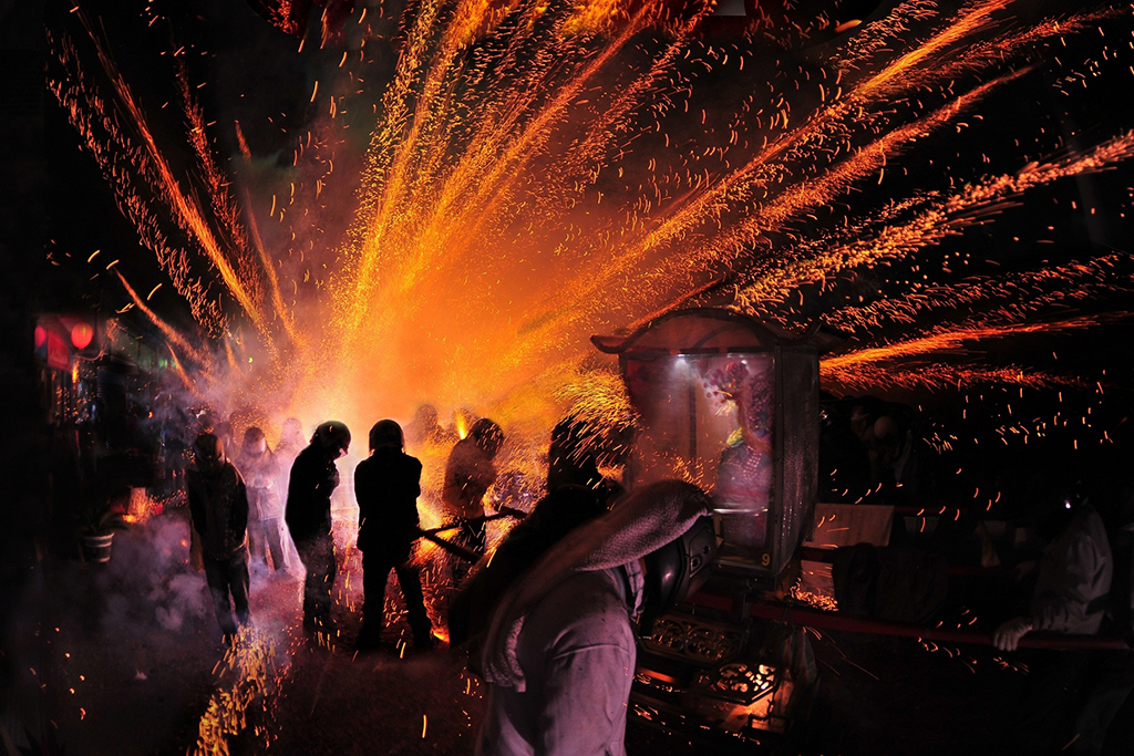 鹽水蜂炮 — Yanshui Beehive Fireworks